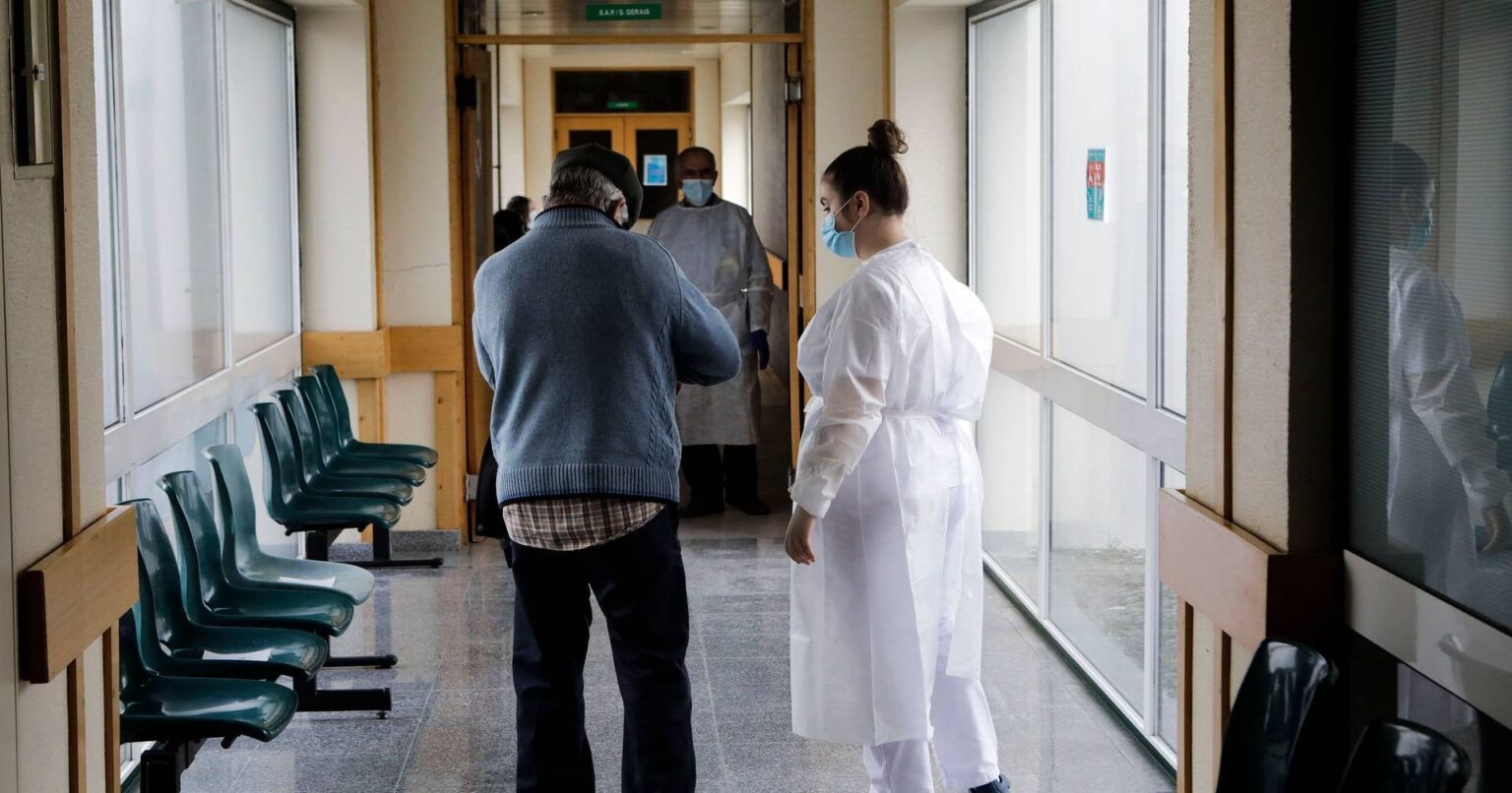 Nur 48% der ärmsten Menschen vertrauen dem Gesundheitssystem: Nicht in der Lage zu konsultieren oder eine verspätete Diagnose zu haben, die die Wahrnehmung belastet Nur 48% der ärmsten Menschen vertrauen dem Gesundheitssystem: Nicht in der Lage zu konsultieren oder eine verspätete Diagnose zu haben, die die Wahrnehmung belastet