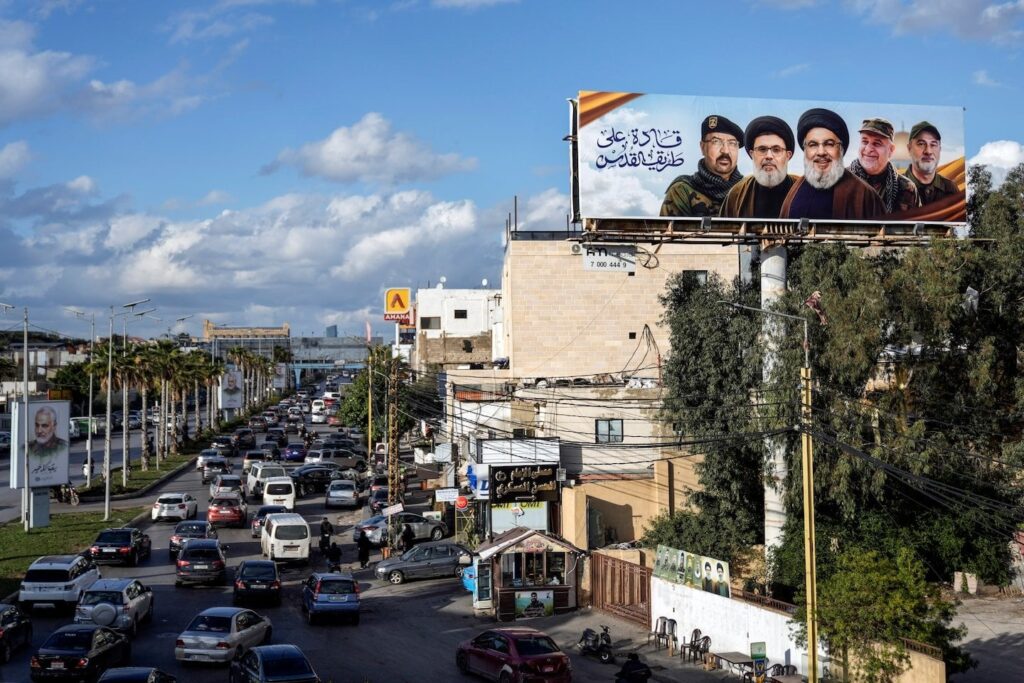 Die Hisbollah mit einer Finanzkrise, da die Versorgungsleitungen des Iran getrennt werden