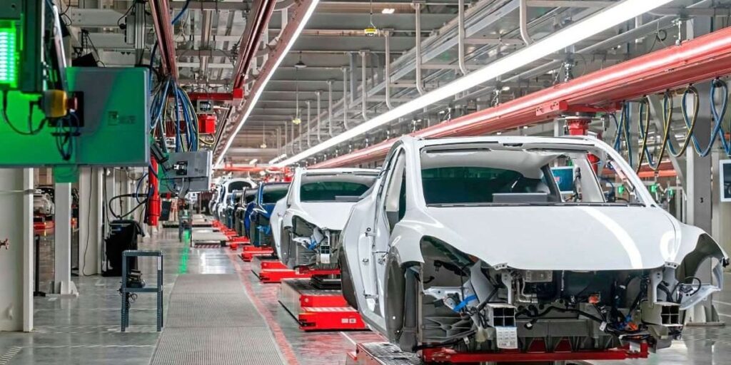 Österreicher kauften im Januar 2025 insgesamt 42% weniger TESLA Autos als im Januar letzten Jahres. In Deutschland und Frankreich sind es über 60%. Österreicher kauften im Januar 2025 insgesamt 42% weniger TESLA Autos als im Januar letzten Jahres. In Deutschland und Frankreich sind es über 60%.