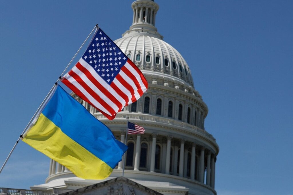 Die US -Botschaft in Estland hat die ukrainische Flagge für das Haus gereinigt