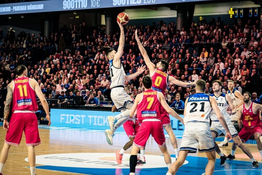 Direkter Blog und Fotos Em, hier kommen wir! Das estnische Basketballteam, das Säru für Nord -Mazedonien machte, sicherte sich den Platz bei der Europameisterschaft!