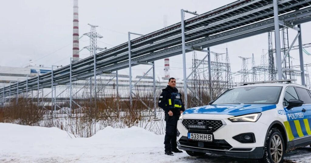 Fotos Polizei nahm die Strominfrastruktur in Narva auf