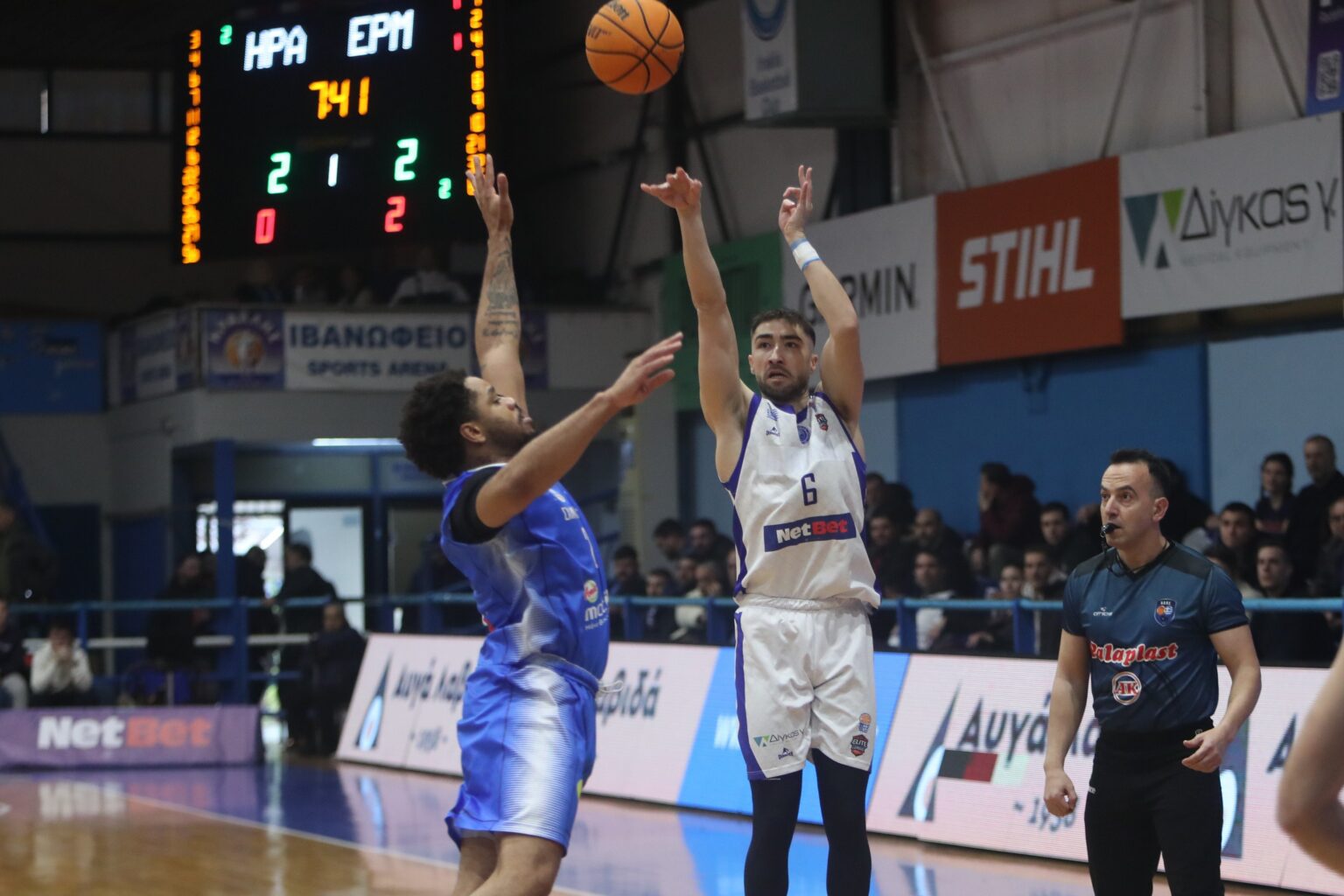 Unglaublich! Herakli Baskel Basket Rasse, für die Lieferung von Freunden der ersten Tempel.