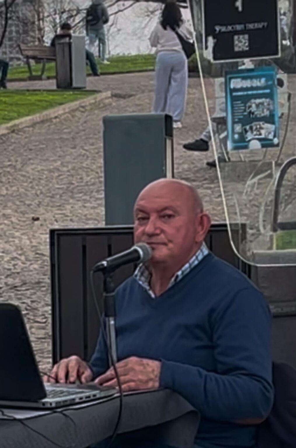 Wer ist dieser Mann?