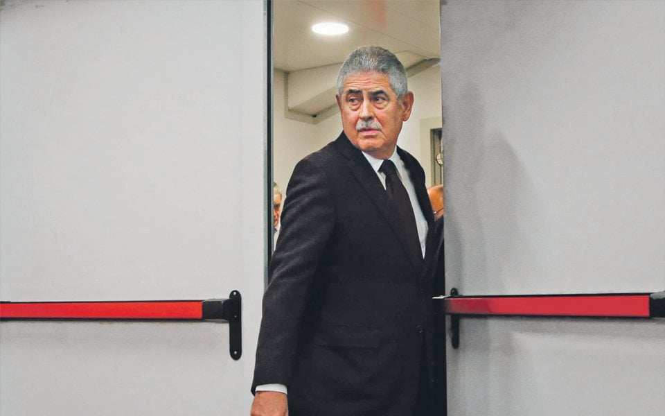 Luís Filipe Vieira wird von 160 Millionen Euro nach Novobanco entfernt