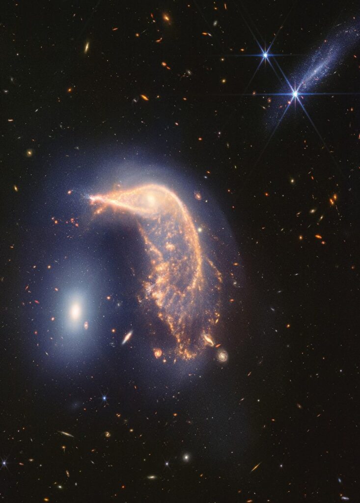 Eine Zusammenstellung von seltsamen Galaxien