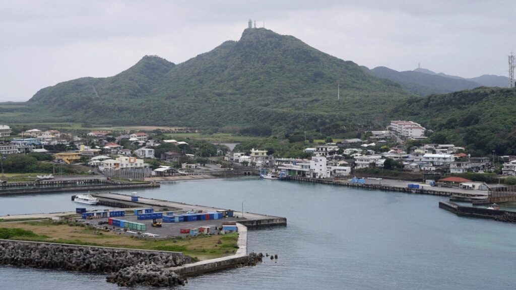 Stress und Angst haben eine winzige, schnell militarisierende japanische Insel in der Nähe von Taiwan