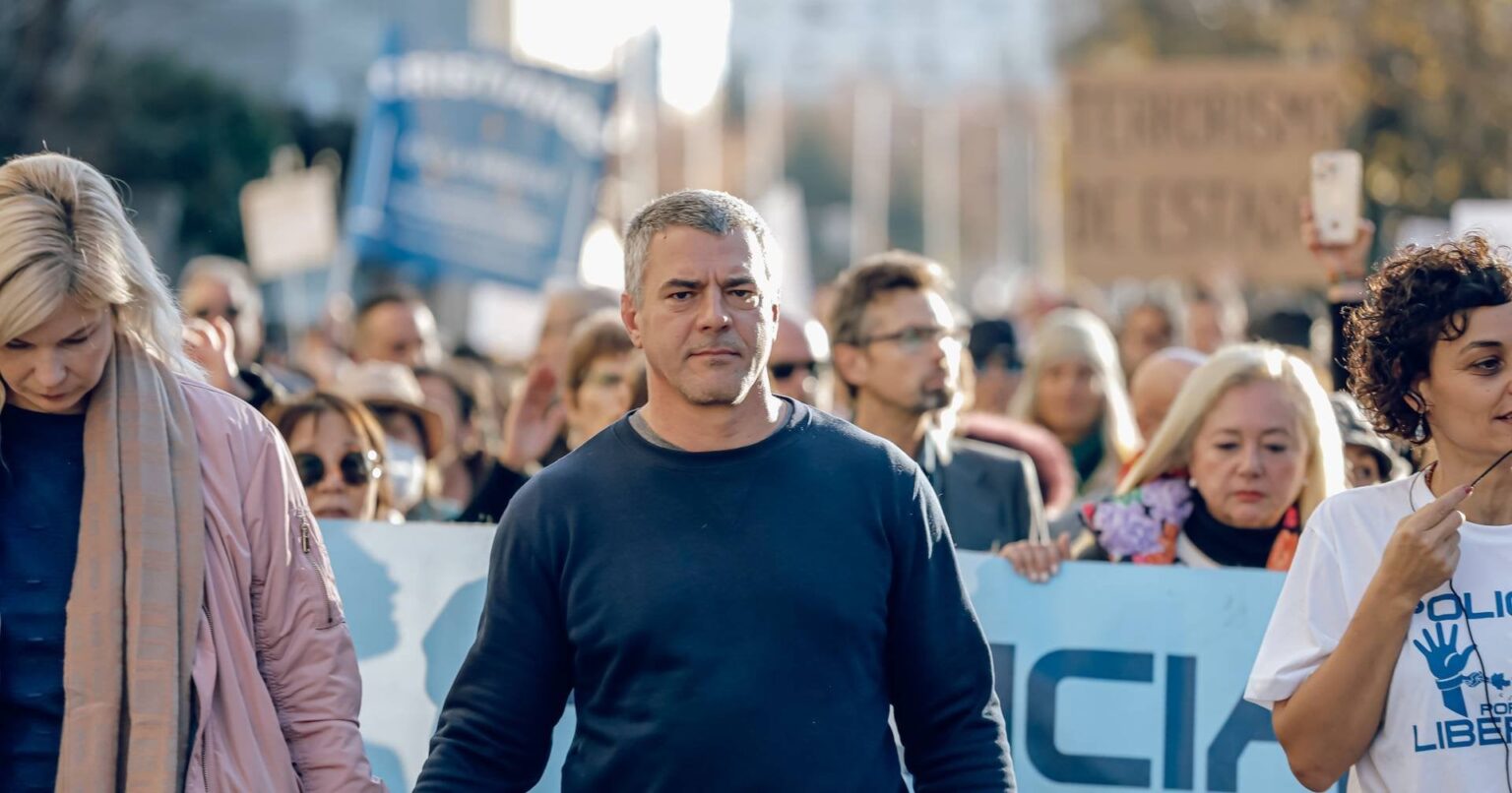 Der frühere Richter Fonseca und Castro informierten, dass er seiner Mutter den Sohn überliefert, schrieb ihn aber an einer Schule von Ponte de Lima ein