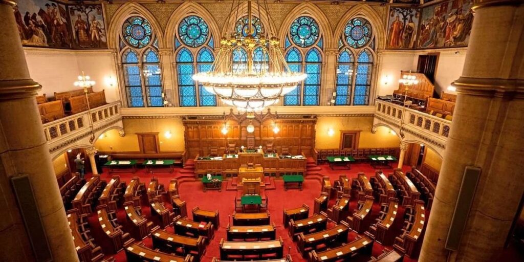 Liste HC Strache sowie KPÖ/Links treten wienweit bei der Wien-Wahl an Liste HC Strache sowie KPÖ/Links treten wienweit bei der Wien-Wahl an