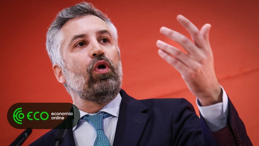 Pedro Nuno Santos beschuldigt Montenegro, „COBARD JEDE“ zu sein,