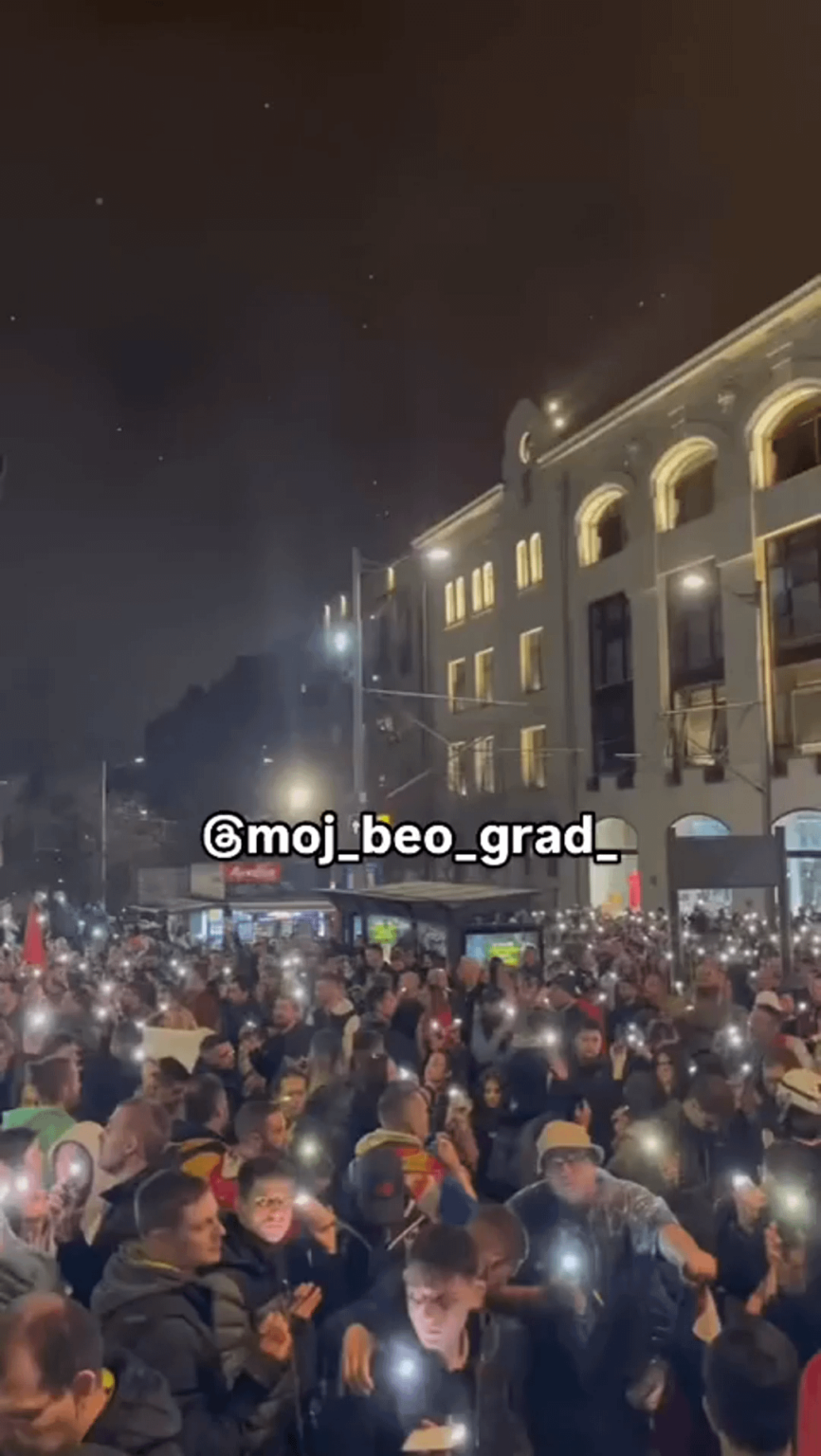 [BAD VIBES] Subsonic -Waffe, die heute in Belgrad in der Menge eingesetzt wird