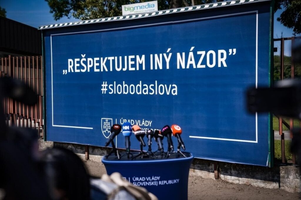 Fico resp. Das Regierungsbüro möchte den Websites der russischen Inspiration Zehntausende von Euro für den Betrieb geben.