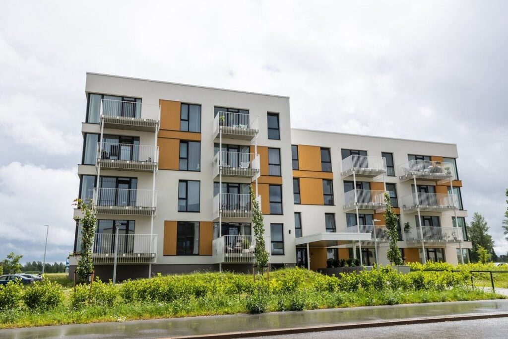 Ein Haus zu besitzen kann nur für junge Menschen im mittleren Alter oder nur als Traum möglich sein Ein Haus zu besitzen kann nur für junge Menschen im mittleren Alter oder nur als Traum möglich sein