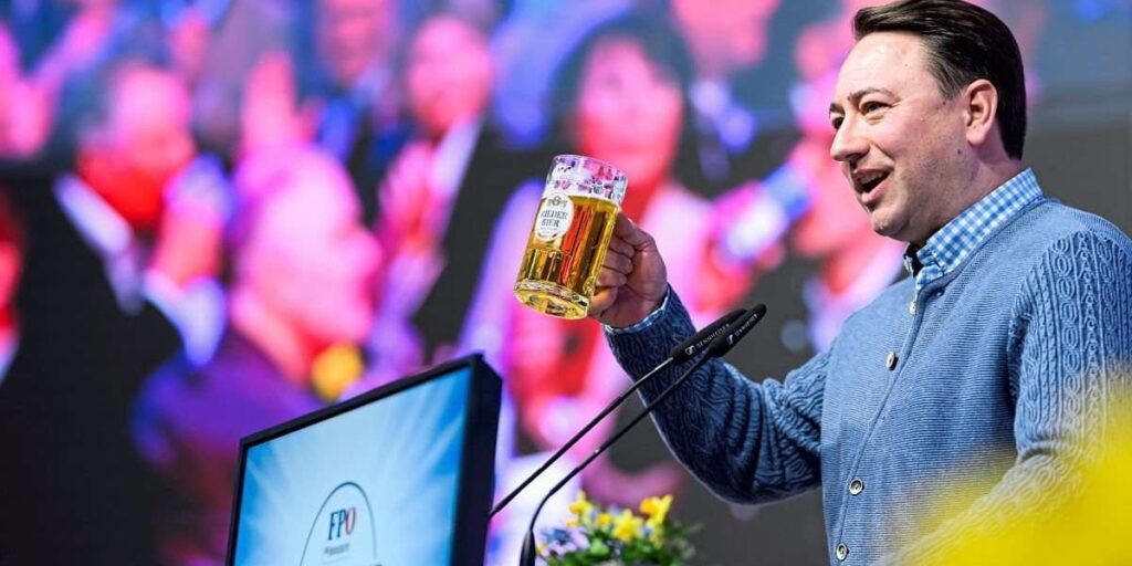 "Abnormal" und "links degeneriert": Wie die FPÖ gegen LGBTIQ wettert