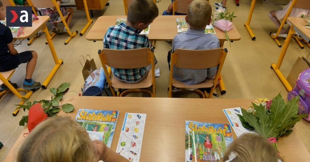 Das Volumen des Lehrers von unten ist nicht, es gab nicht genug Lehrer