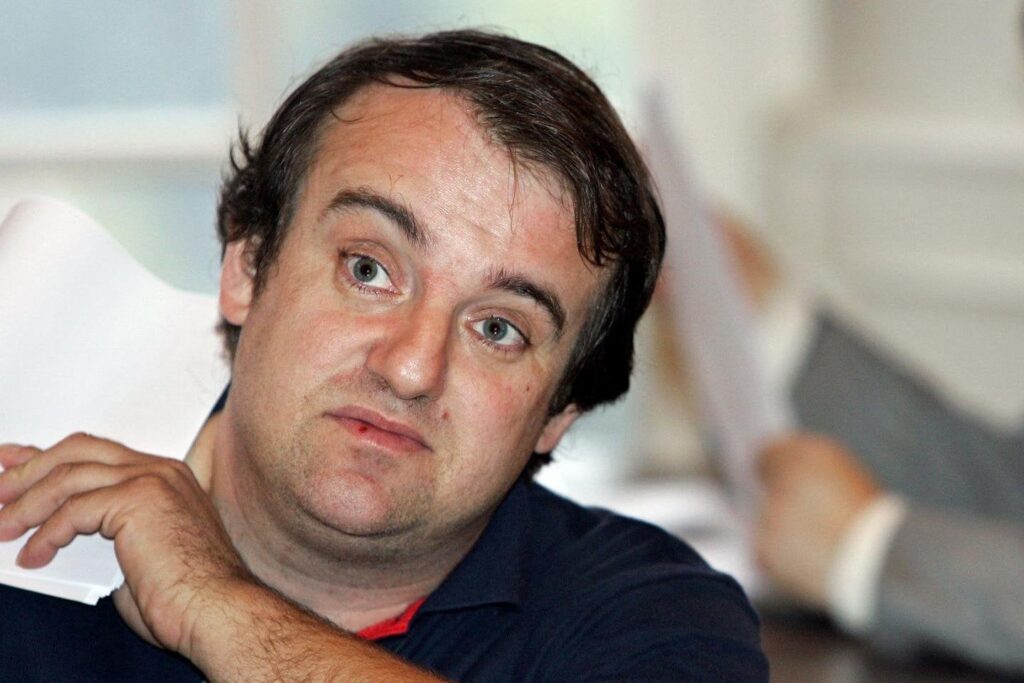 Vincent Reynouard, französischer Negationist und Neonazi, zu zwölf Monaten Gefängnis verurteilt Vincent Reynouard, französischer Negationist und Neonazi, zu zwölf Monaten Gefängnis verurteilt
