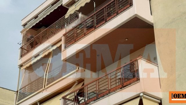 Tötete seine Frau und beging Selbstmord, indem er aus dem Balkon ihres Hauses in Thessaloniki sprang