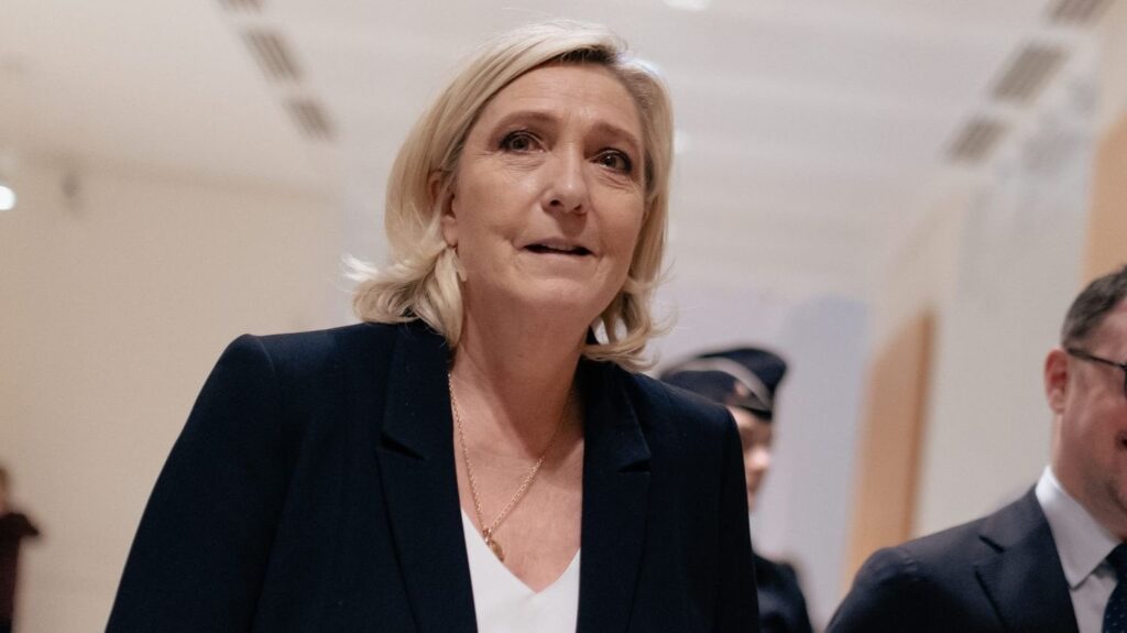 Prozess der parlamentarischen Assistenten der Nationalen Front: Fünf Fragen, die für Marine Le Pen vor dem Urteil auftreten