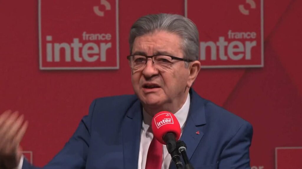 "Russische Bedrohung": "Emmanuel Macron ist falsch, diese Gestikulation zu tun", so Jean-Luc Mélenchon
