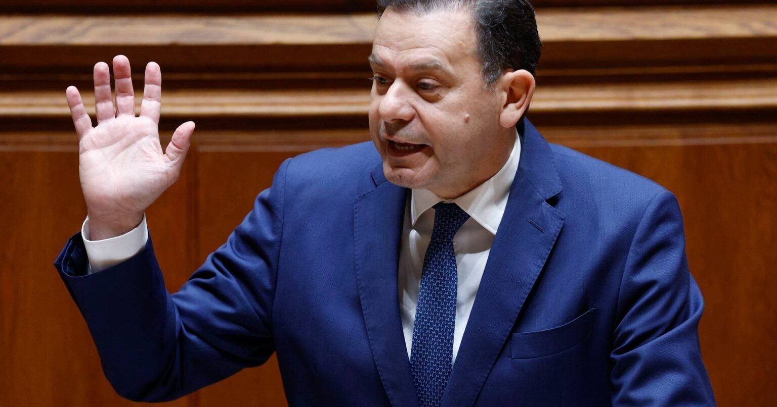 Luís Montenegro musste Spinumviva dem Verfassungsgericht übernehmen, als er zum Premierminister gewählt wurde
