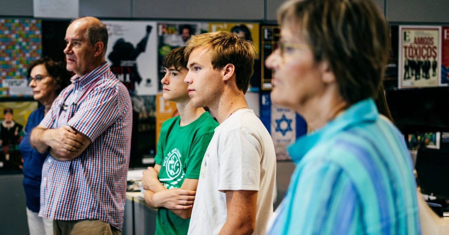 Junge Menschen zwischen 15 und 18 haben kostenlose Zeitungsunterschriften: Die Unterstützung hat einen Wert von 20 Euro Junge Menschen zwischen 15 und 18 haben kostenlose Zeitungsunterschriften: Die Unterstützung hat einen Wert von 20 Euro
