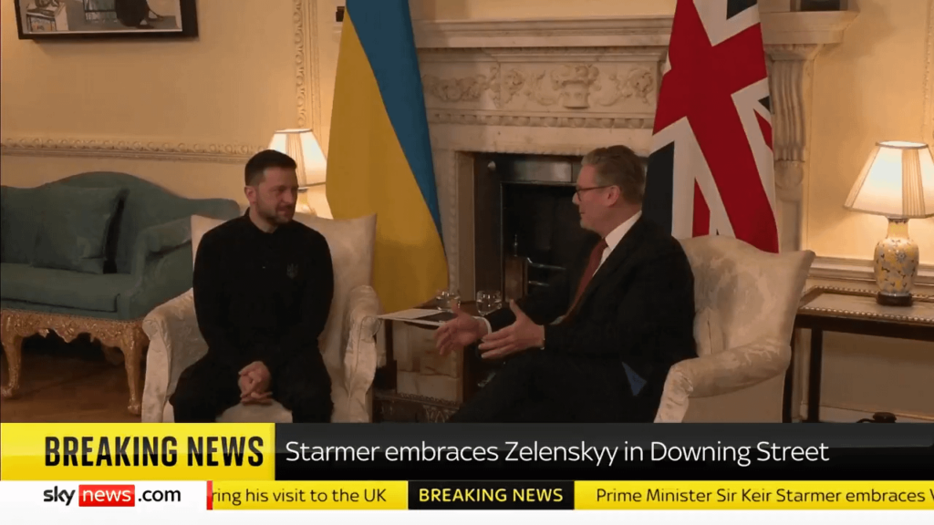 Britsky Premier: Budeme stat pri ukrajine az do konca. Britisch -Premierminister SARTER – „Wir sind bereit, mit der Ukraine bis zum Ende zu stehen. Die Menschen in Großbritannien sind der Ukraine gewidmet: Dies war aus der Art und Weise, wie Zelensky gerade begrüßt wurde.“ Britsky Premier: Budeme stat pri ukrajine az do konca. Britisch -Premierminister SARTER - "Wir sind bereit, mit der Ukraine bis zum Ende zu stehen. Die Menschen in Großbritannien sind der Ukraine gewidmet: Dies war aus der Art und Weise, wie Zelensky gerade begrüßt wurde."