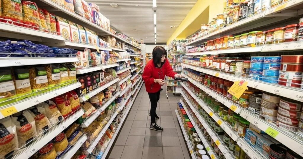 Die Armen müssen anfangen, mehr auszugeben, reicher kann mehr Geld bekommen