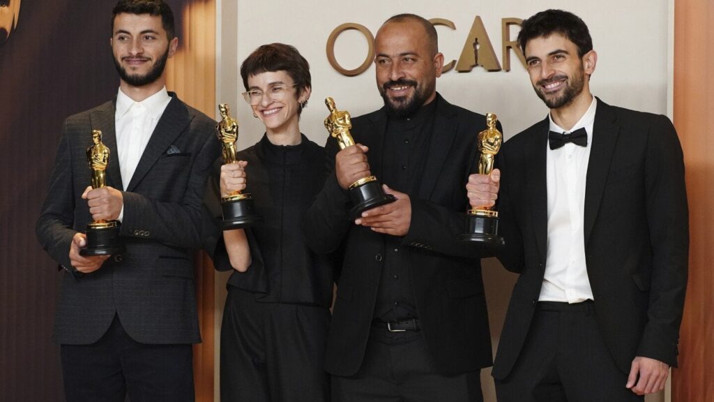 Ein Oscar -zu -palästinensischer Regisseur [Hamdan Ballal (No Other Land)] wurde von israelischen Siedlern angegriffen und nach Angaben jüdischer Aktivisten inhaftiert und inhaftiert
