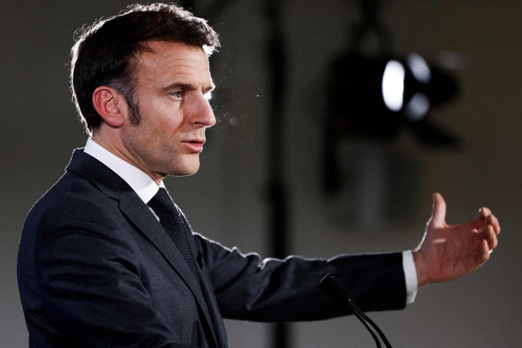 Angegriffen von den Bolloré -Medien für seine Unterstützung für die Ukraine, Emmanuel Macron Riposte Angegriffen von den Bolloré -Medien für seine Unterstützung für die Ukraine, Emmanuel Macron Riposte