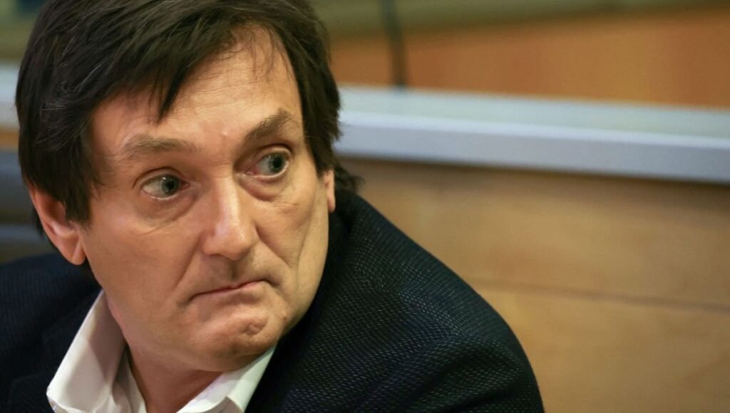 Pierre Palmade wurde befugt, den Rest seines Urteils unter elektronisches Armband zu löschen, ruft die Strafverfolgung an