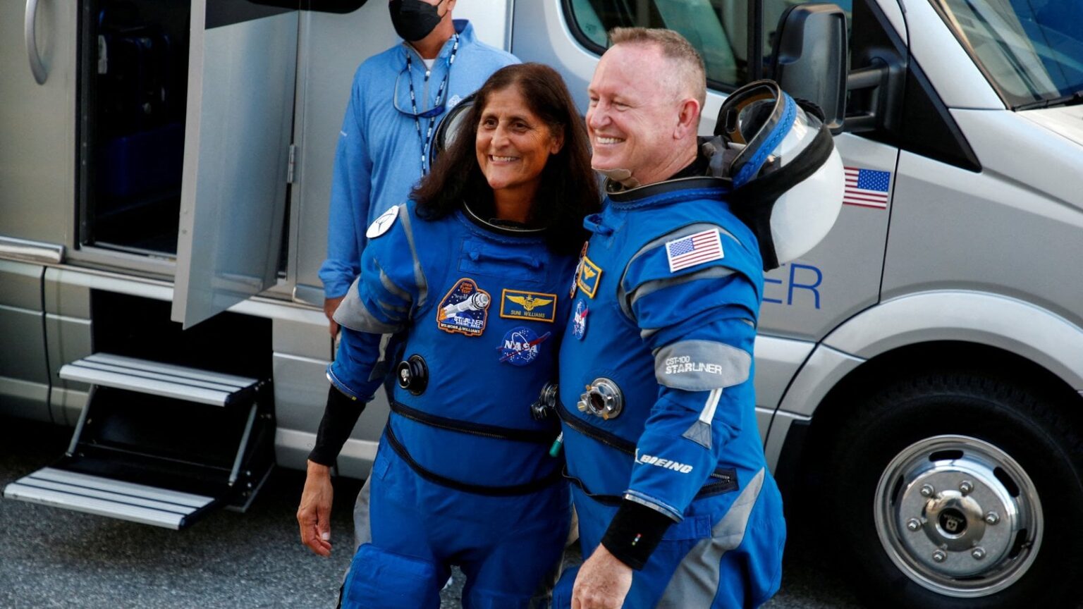 Sunita Williams und Butch Wilmore entwickeln „Babyfüße“, nachdem sie auf die Erde zurückgekehrt sind; „Sie verlieren im Grunde die Dicke …“ Sunita Williams und Butch Wilmore entwickeln "Babyfüße", nachdem sie auf die Erde zurückgekehrt sind; "Sie verlieren im Grunde die Dicke ..."