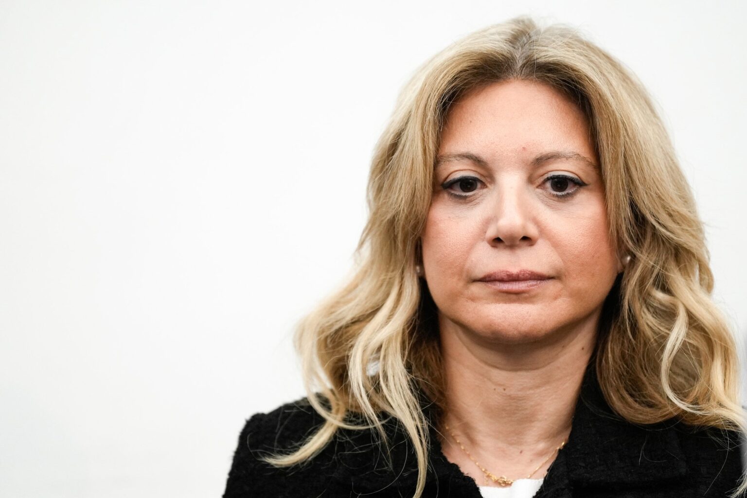 Außerordentlich des Tempe 2023 Association an den Sprecher des Parlaments: "Die Untersuchung vor dem Triale wird nur wegen Pflichtverletzung für Triantopoulos erörtert", sagt Karystianou.