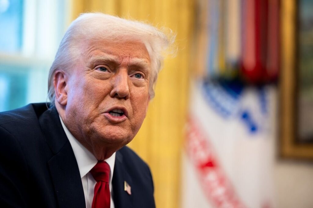 Trump wird nicht ausschließen, einen dritten Amtszeit zu suchen und sagt, es gibt Wege