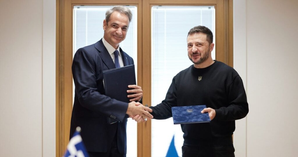 Mitsotakis in Zelenski: Griechenland wird weiterhin die Ukraine unterstützen
