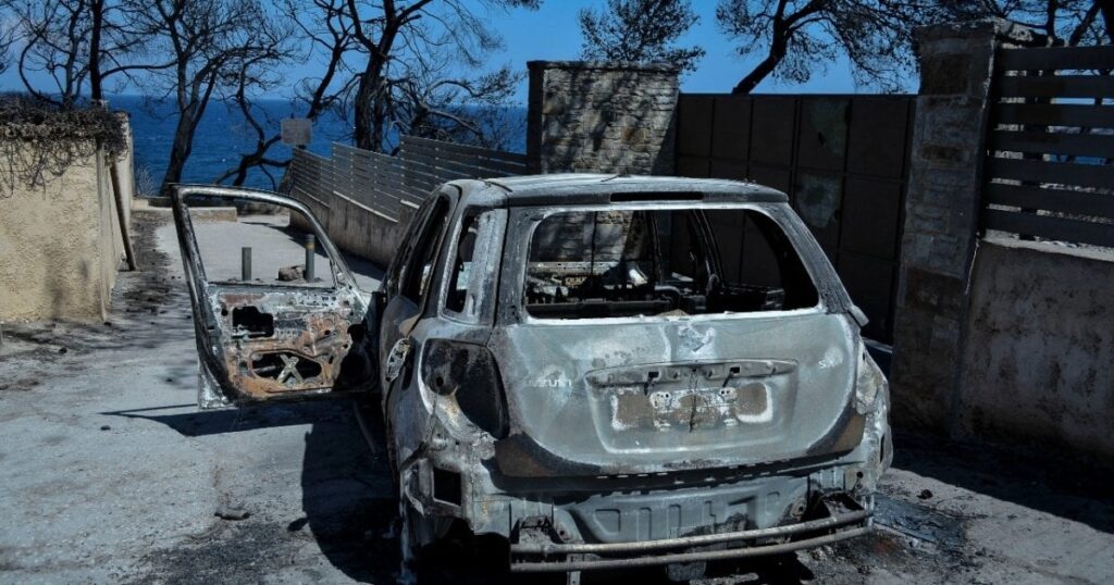 Augenfehlern: „Über 104 Opfer gibt es ein Gruppengrab mit unverwechselbaren Leichen“ (VID) Augenfehlern: "Über 104 Opfer gibt es ein Gruppengrab mit unverwechselbaren Leichen" (VID)