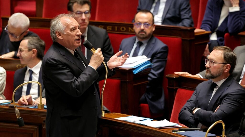 VIDEO. "Ich behaupte, dass es nicht möglich ist": François Bayrou bekräftigt seine Opposition gegen eine Rückkehr in den Ruhestand mit 62 Jahren