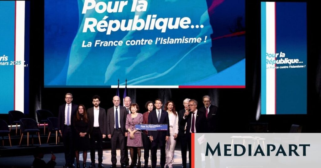 In Paris verwandelt sich das Treffen „für die Republik“ zu einer großen islamophobischen Versammlung In Paris verwandelt sich das Treffen "für die Republik" zu einer großen islamophobischen Versammlung