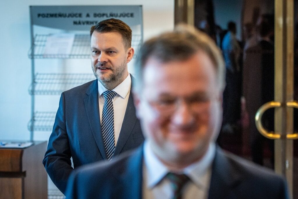 Premierminister Fico unterzeichnete eine Vereinbarung mit Migaľ und Salitroš