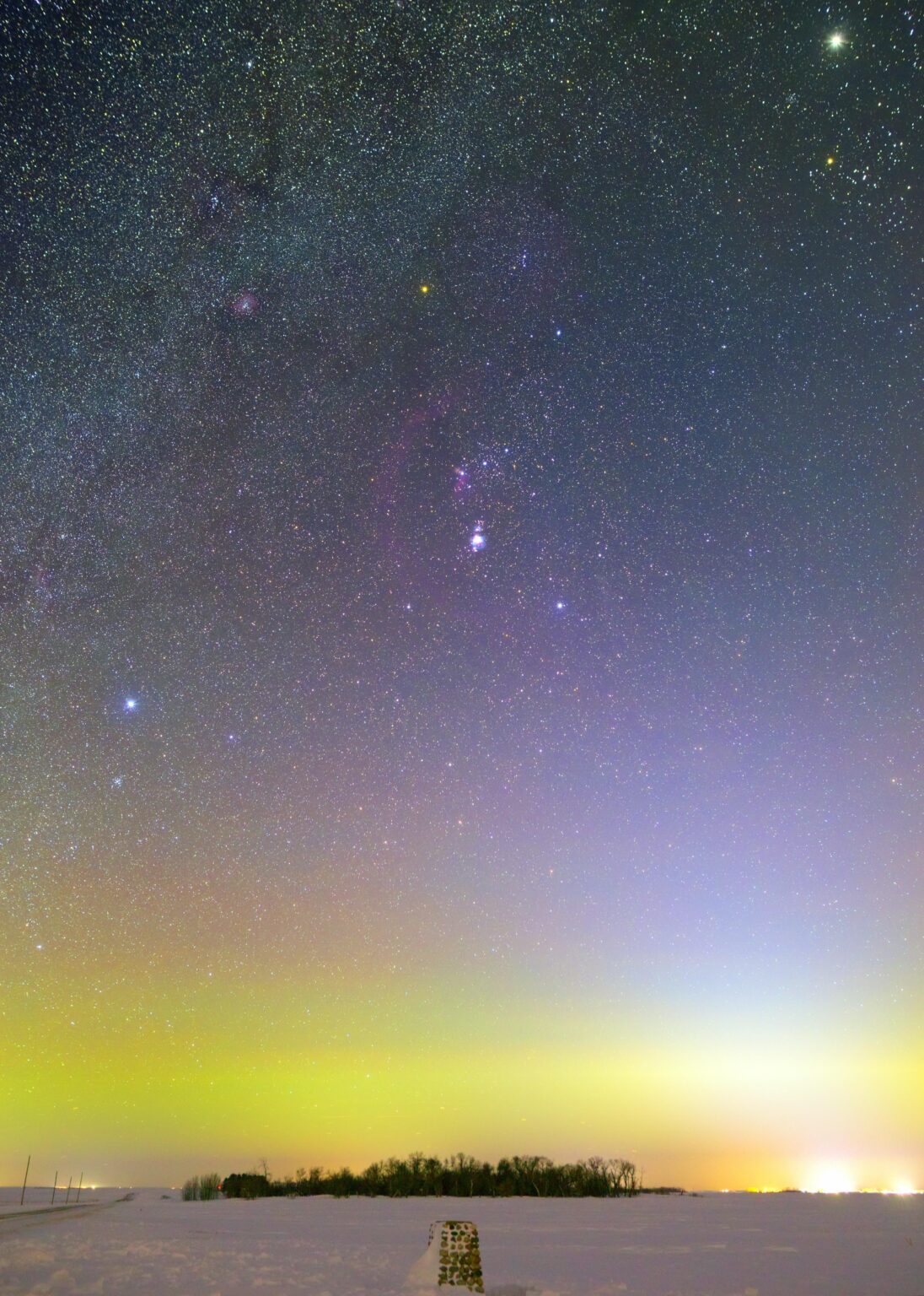 Orion über starkem Luftglühen.