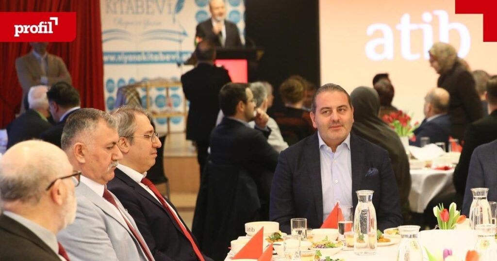Daham beim Islam: FPÖ umgarnt türkischen Moscheeverein