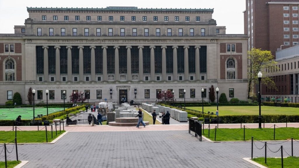 In den Vereinigten Staaten senkt die Trump -Verwaltung an der Columbia University 400 Millionen US -Dollar an Bundeshilfe In den Vereinigten Staaten senkt die Trump -Verwaltung an der Columbia University 400 Millionen US -Dollar an Bundeshilfe