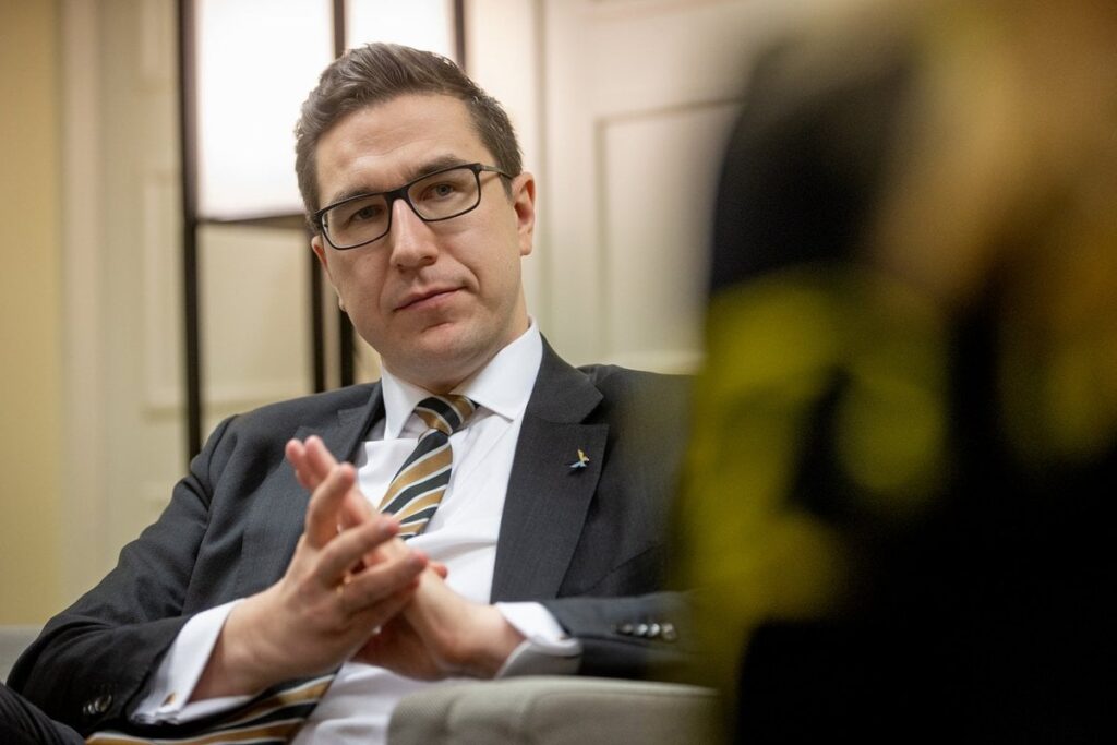 Kust Vers: Es ist schwierig, die Kommentare des Verteidigungsministers für 1,6 Milliarden Munitionsbeschaffung zu betrachten Kust Vers: Es ist schwierig, die Kommentare des Verteidigungsministers für 1,6 Milliarden Munitionsbeschaffung zu betrachten