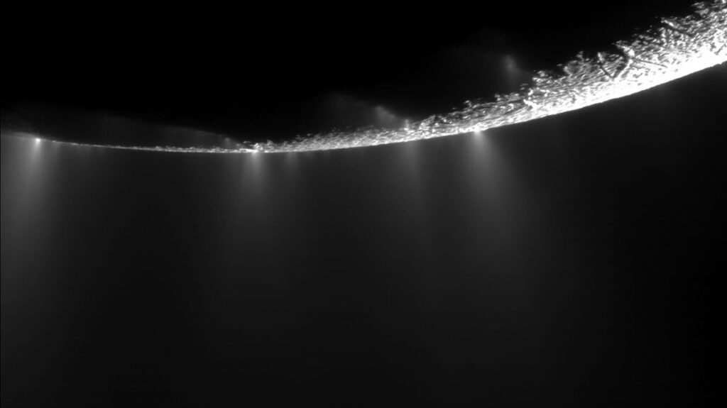 Geysire auf Saturns Mond -Enceladus kommen möglicherweise nicht aus dem unterirdischen Ozean