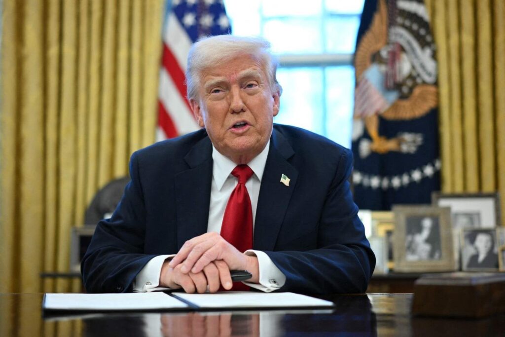 Trump kündigt zusätzliche Zollaufgaben von 25 % für „alle Autos, die nicht in den USA gemacht werden“, kündigt. Trump kündigt zusätzliche Zollaufgaben von 25 % für "alle Autos, die nicht in den USA gemacht werden", kündigt.