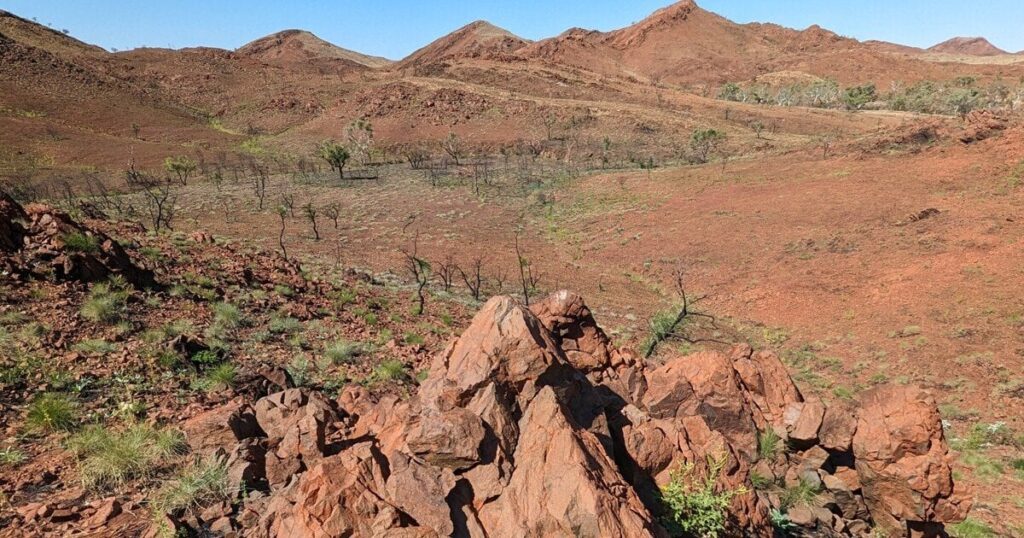 Wissenschaftler haben den ältesten bekannten Meteoriten -Impact -Krater der Welt in Westaustralien entdeckt | Es wurde vor etwa 3,5 Milliarden Jahren datiert, zu einer Zeit, in der diese fast buchstäblich erdschüttelten Ereignisse regelmäßig auftreten sollen. Wissenschaftler haben den ältesten bekannten Meteoriten -Impact -Krater der Welt in Westaustralien entdeckt | Es wurde vor etwa 3,5 Milliarden Jahren datiert, zu einer Zeit, in der diese fast buchstäblich erdschüttelten Ereignisse regelmäßig auftreten sollen.