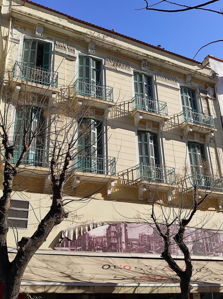 Wohnungsgebäude der Zwischenkriegszeit in Thessaloniki entworfen von Alexander Johnny