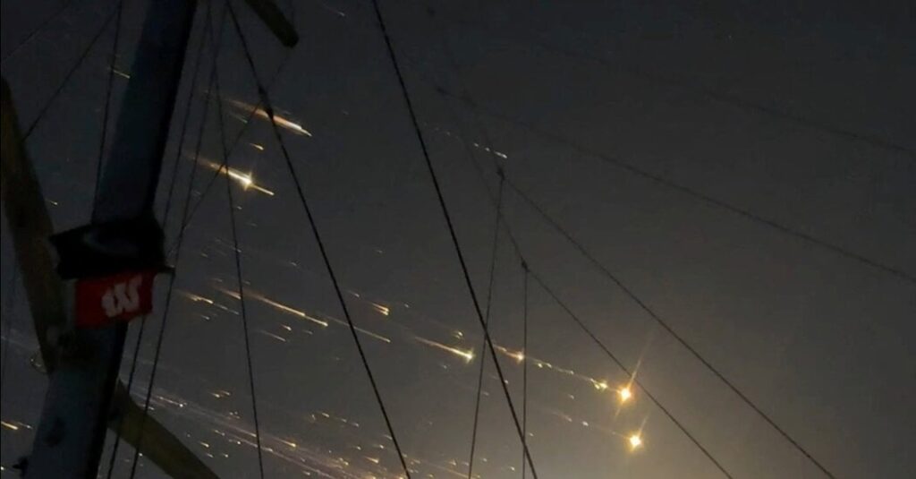 NY Times: Twin Test Flight Explosions zeigen, dass SpaceX die Schwerkraft nicht mehr trotzt