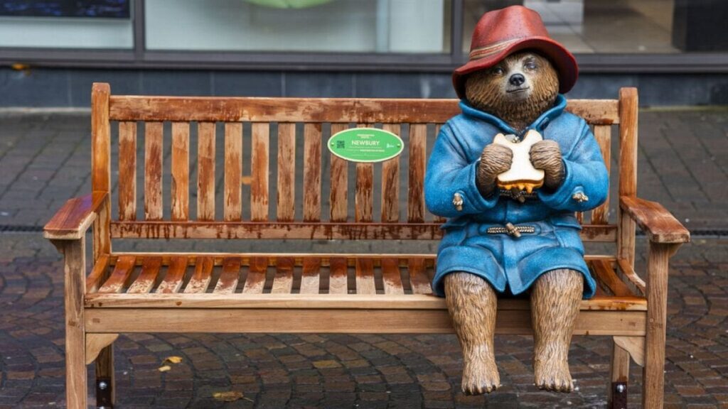 Großbritannien: Luftfahrtingenieure wurden wegen Diebstahls der Statue von Paddington Bear verurteilt