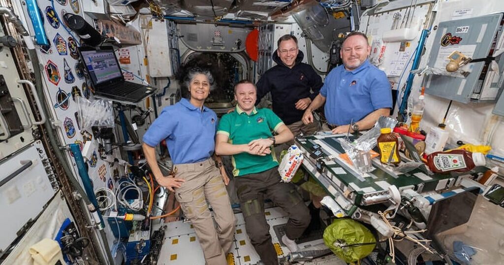 Die Rückkehr der Starliner -Astronauten zur Erde schließlich in der Nähe, als die Ersatzmannschaft auf die Raumstation startet