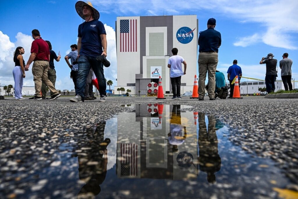 Die NASA implementiert Doges Jobkürzungen, bei denen Hunderte der Raumfahrtbehörde verlassen werden